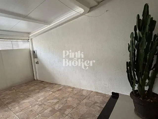 Casa com 140m² 3 quartos e 3 banheiros, à venda, no bairro Cabral em Contagem