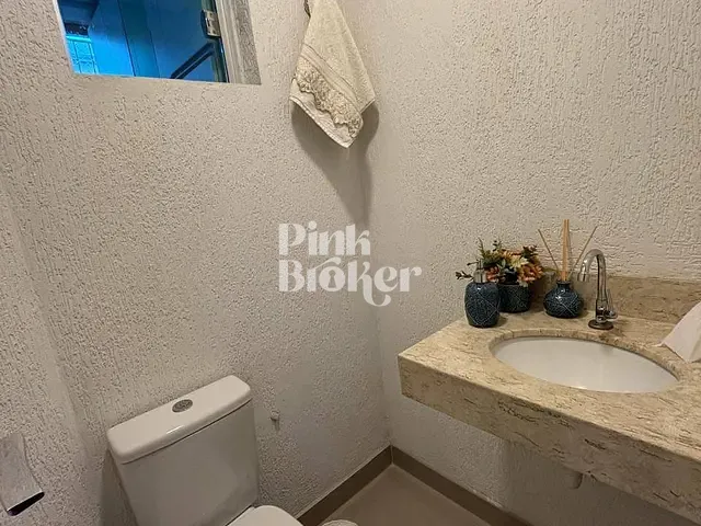 Casa com 140m² 3 quartos e 3 banheiros, à venda, no bairro Cabral em Contagem