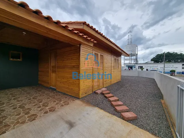 Casa 6 quartos e 3 banheiros, à venda, no bairro Santo Antônio em Fraiburgo