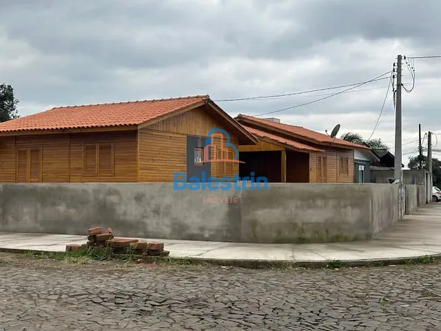 Casa 6 quartos e 3 banheiros, à venda, no bairro Santo Antônio em Fraiburgo