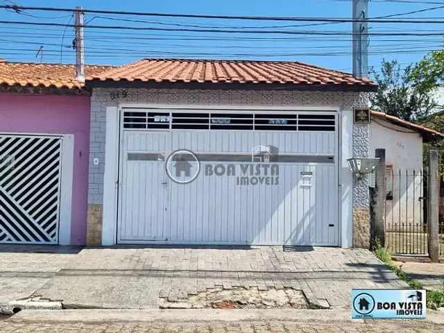 Casa 3 quartos e 2 banheiros, à venda, no bairro Parque Maria Helena em Suzano