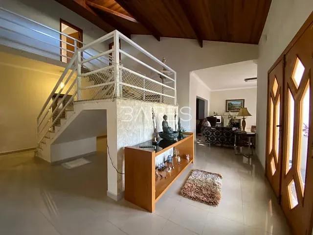 Casa com 1605m² 4 quartos e 3 banheiros, à venda, no bairro Condomínio Jardim das Palmeiras em Bragança Paulista