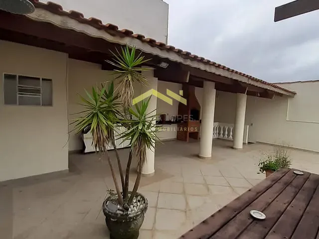 Casa com 270m² 2 quartos e 3 banheiros, à venda, no bairro Jardim Santo Antônio em Santo André