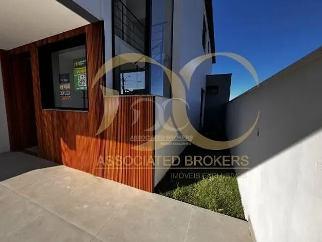 Casa com 157m² 3 quartos e 3 banheiros, à venda, no bairro Campeche em Florianópolis