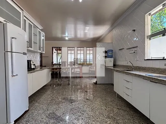 Casa 5 quartos e 9 banheiros, à venda, no bairro São Francisco em Ilhéus