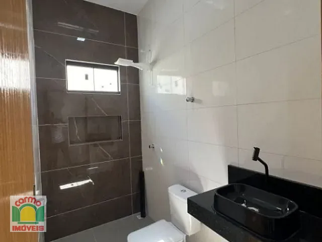 Casa com 150m² 3 quartos e 2 banheiros, à venda, no bairro Jardim Flor de Liz em Anápolis