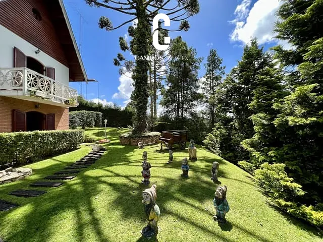Casa com 4270m² 6 quartos e 5 banheiros, à venda, no bairro Residencial Véu da Noiva em Campos Do Jordão