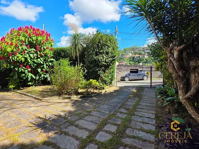 Casa com 760m² 4 quartos e 1 banheiro, à venda, no bairro Braunes em Nova Friburgo