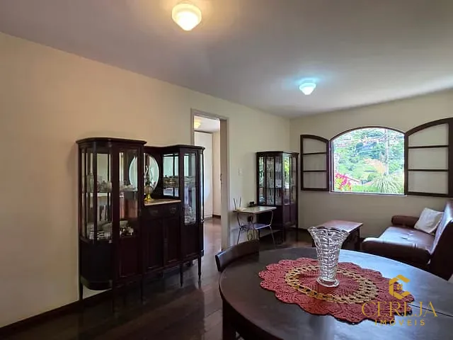 Casa com 760m² 4 quartos e 1 banheiro, à venda, no bairro Braunes em Nova Friburgo