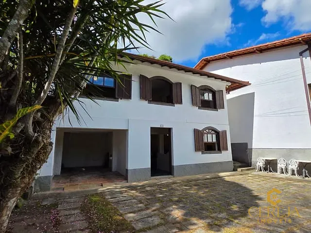 Casa com 760m² 4 quartos e 1 banheiro, à venda, no bairro Braunes em Nova Friburgo