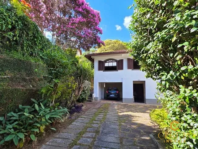 Casa com 760m² 4 quartos e 1 banheiro, à venda, no bairro Braunes em Nova Friburgo