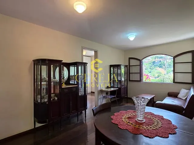 Casa com 760m² 4 quartos e 1 banheiro, à venda, no bairro Braunes em Nova Friburgo