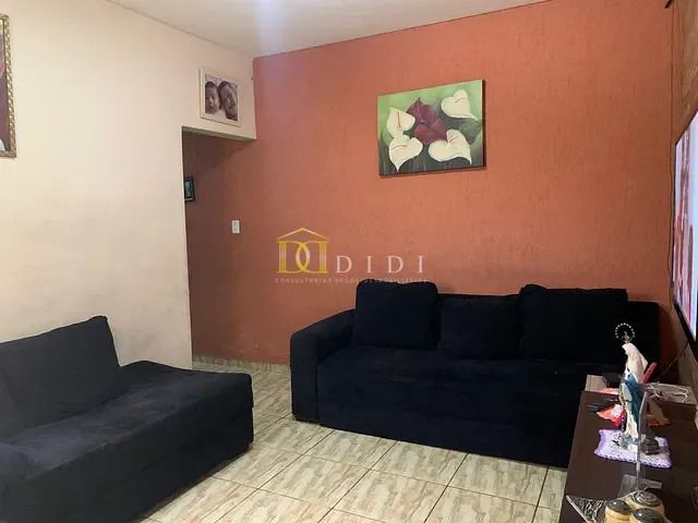 Casa 2 quartos e 1 banheiro, à venda, no bairro Parque Residencial Célia Maria em Porto Feliz
