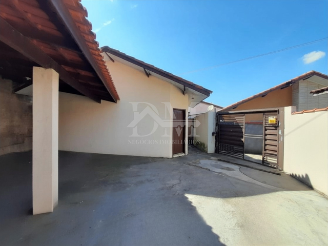 Casa 2 quartos e 1 banheiro, para alugar, no bairro Remonta em Jaguariaíva