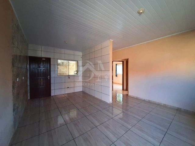 Casa 2 quartos e 1 banheiro, para alugar, no bairro Remonta em Jaguariaíva