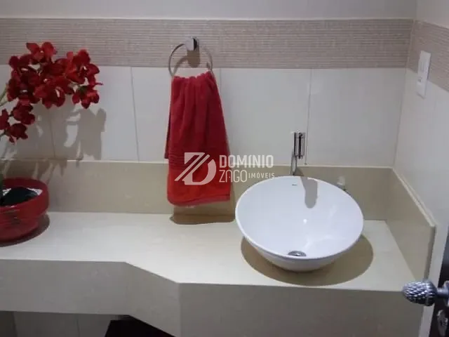 Casa com 348m² 4 quartos e 1 banheiro, à venda, no bairro Jardim Alexandre Campos em Uberaba