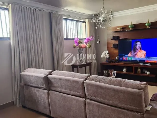 Casa com 348m² 4 quartos e 1 banheiro, à venda, no bairro Jardim Alexandre Campos em Uberaba