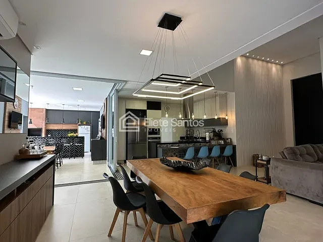 Casa com 450m² 3 quartos e 4 banheiros, à venda, no bairro Chácara Letônia em Americana