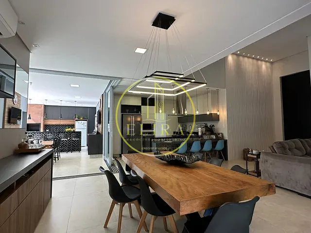 Casa com 450m² 3 quartos e 4 banheiros, à venda, no bairro Chácara Letônia em Americana