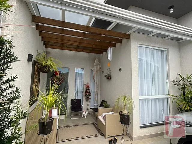 Casa 3 quartos e 2 banheiros, à venda, no bairro Centro em Itapoá