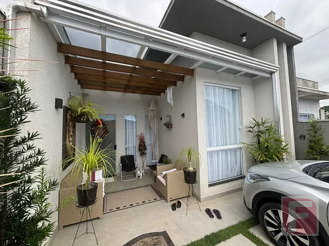 Casa 3 quartos e 2 banheiros, à venda, no bairro Centro em Itapoá