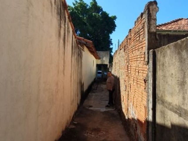 Casa com 90m² 1 quarto e 1 banheiro, para alugar, no bairro Jardim Pinheiros em Birigui