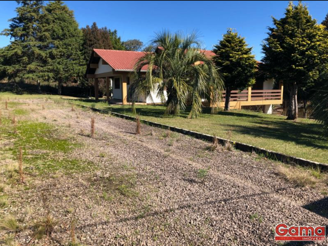 Casa com 200m² 3 quartos e 2 banheiros, à venda, no bairro Retiro em Nova Prata