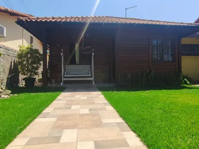 Casa com 360m² 5 quartos e 4 banheiros, à venda, no bairro Ponta Grossa em Maricá