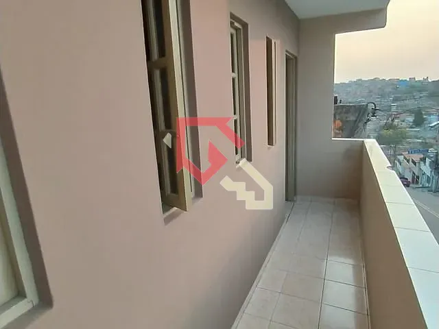 Sobrado 5 quartos e 4 banheiros, à venda, no bairro Vila Magini em Mauá
