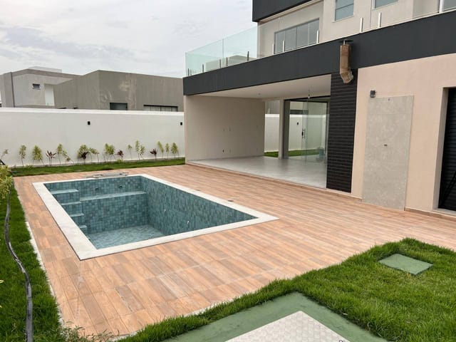 Casa com 535m² 4 quartos e 5 banheiros, à venda, no bairro Centro em Barra dos Coqueiros