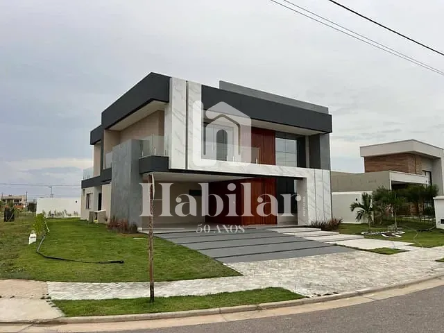 Casa com 535m² 4 quartos e 5 banheiros, à venda, no bairro Centro em Barra dos Coqueiros