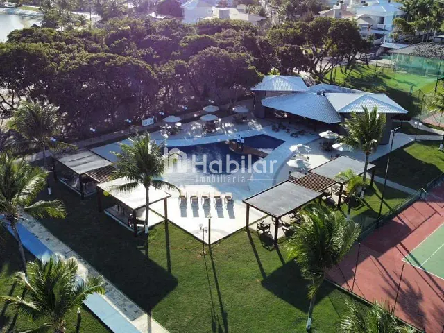 Casa com 550m² 7 quartos e 10 banheiros, à venda, no bairro Guarajuba (Monte Gordo) em Camaçari