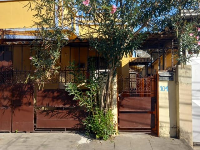 Foto do Casa - BRÁS DE PINA - CASA COM 2 QUARTOS, BANHEIRO, SALA, HALL, COZINHA E ÁREA DE SERVIÇO , JUNTO AO COMÉRCIO. | Hilmar