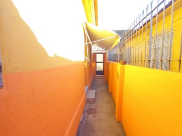 Foto do Casa - BRÁS DE PINA - CASA COM 2 QUARTOS, BANHEIRO, SALA, HALL, COZINHA E ÁREA DE SERVIÇO , JUNTO AO COMÉRCIO. | Hilmar