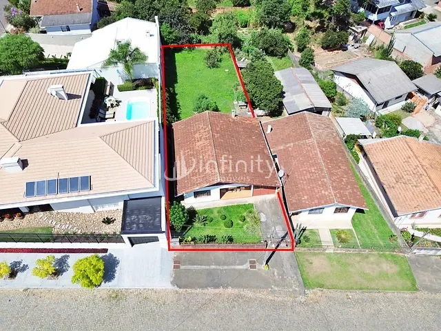 Casa com 573m² 3 quartos e 2 banheiros, à venda, no bairro Alto de Mafra em Mafra
