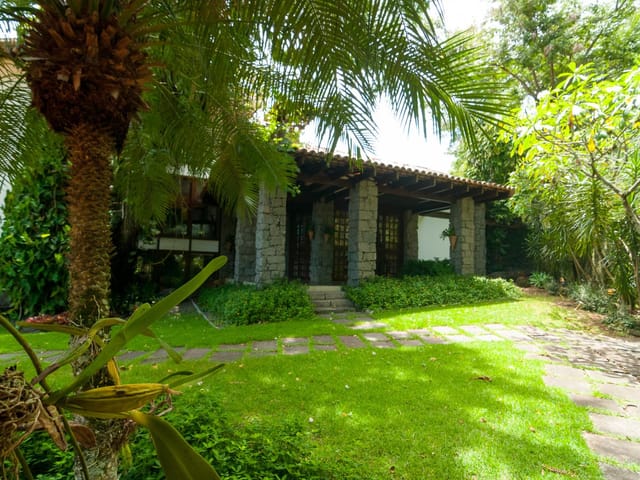 Casa com 1863m² 4 quartos e 7 banheiros, à venda, no bairro Fradinhos em Vitória