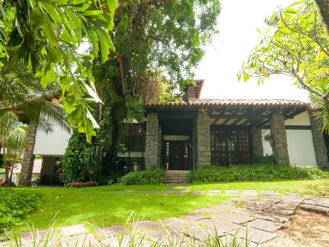 Casa com 1863m² 4 quartos e 7 banheiros, à venda, no bairro Fradinhos em Vitória