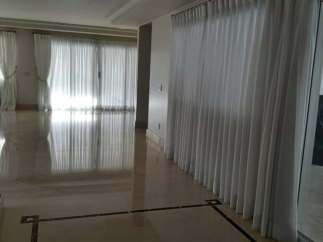 Casa com 626m² 4 quartos e 5 banheiros, à venda, no bairro Condominio Jardim Paulista I em Vinhedo