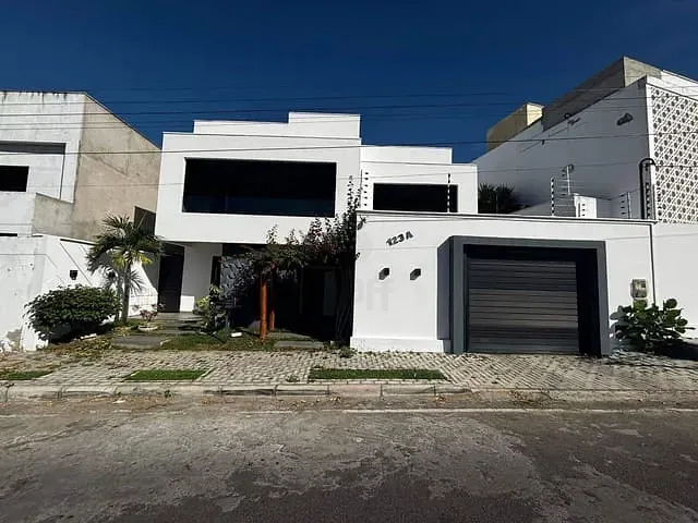 Casa 4 quartos e 5 banheiros, à venda, no bairro Caminho dos Lagos em Paulo Afonso