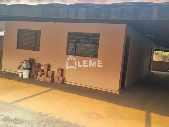 Casa 3 quartos e 1 banheiro, à venda, no bairro Parque das Canoas em Mococa