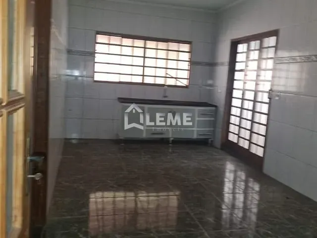 Casa 3 quartos e 1 banheiro, à venda, no bairro Parque das Canoas em Mococa