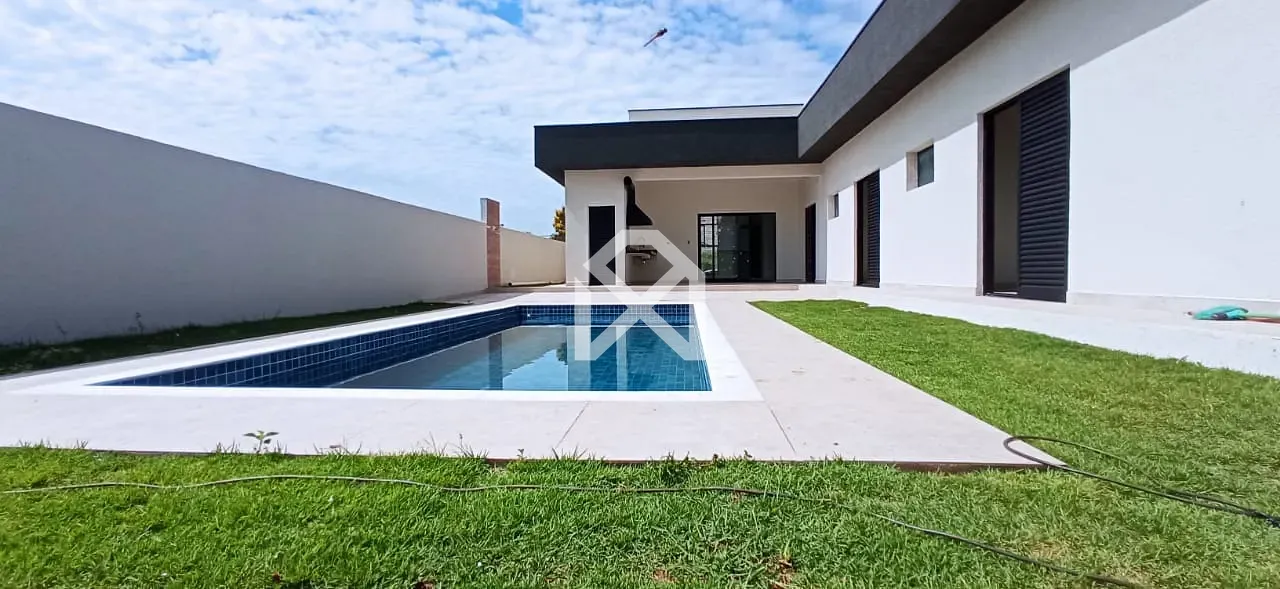 Casa, 3 quartos, 232 m² - Foto 1