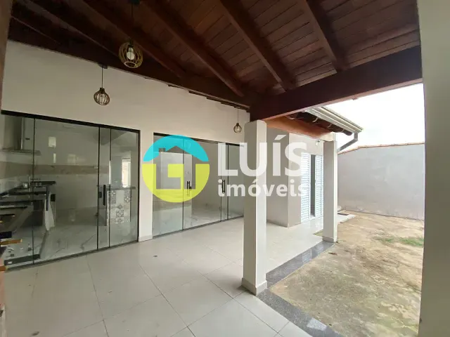 Casa 3 quartos e 2 banheiros, à venda, no bairro PARQUE DO TREVO em Guaranésia