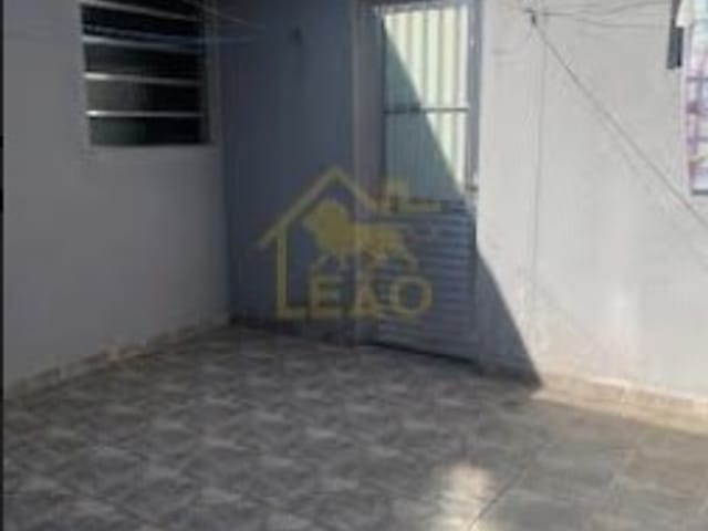 Casa 3 quartos e 1 banheiro, à venda ou para alugar, no bairro Vila Yolanda em Osasco