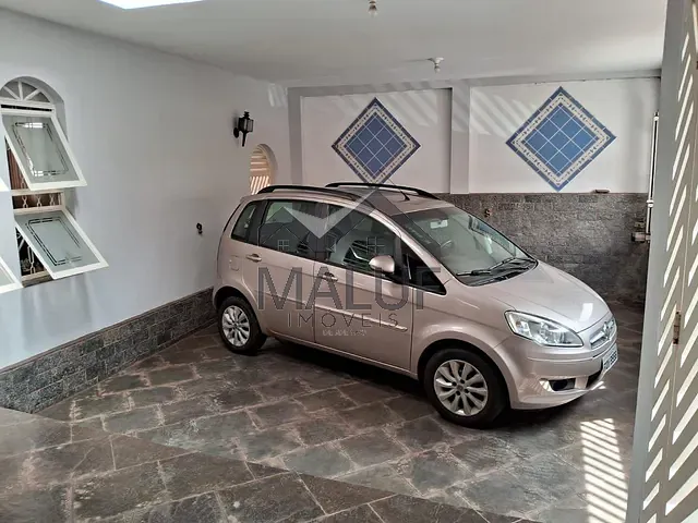 Casa com 315m² 3 quartos e 3 banheiros, à venda, no bairro Centro em Piracicaba