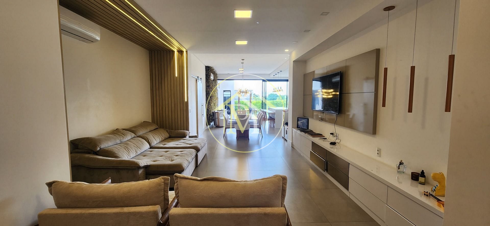 Casa à venda e aluguel com 3 quartos, 246m² - Foto 11