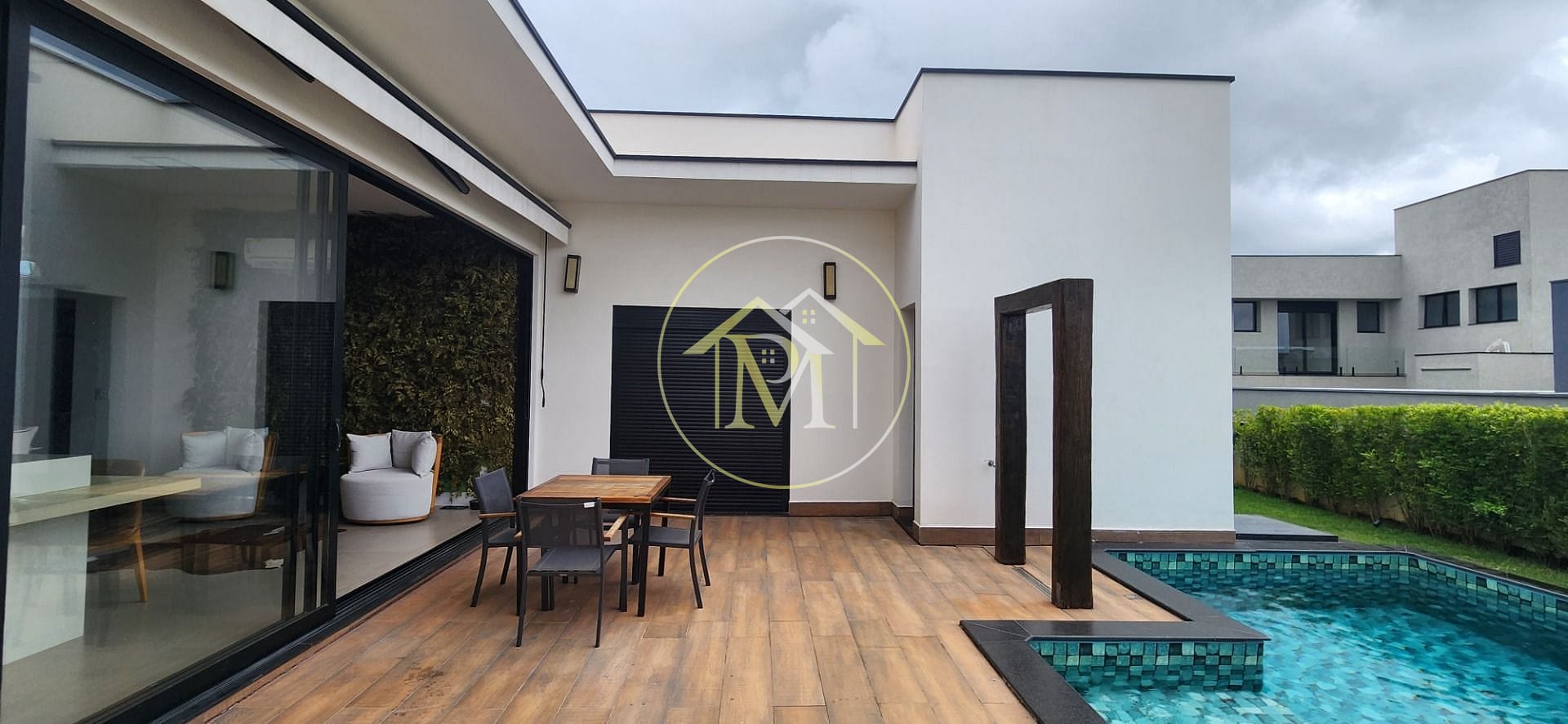 Casa à venda e aluguel com 3 quartos, 246m² - Foto 9