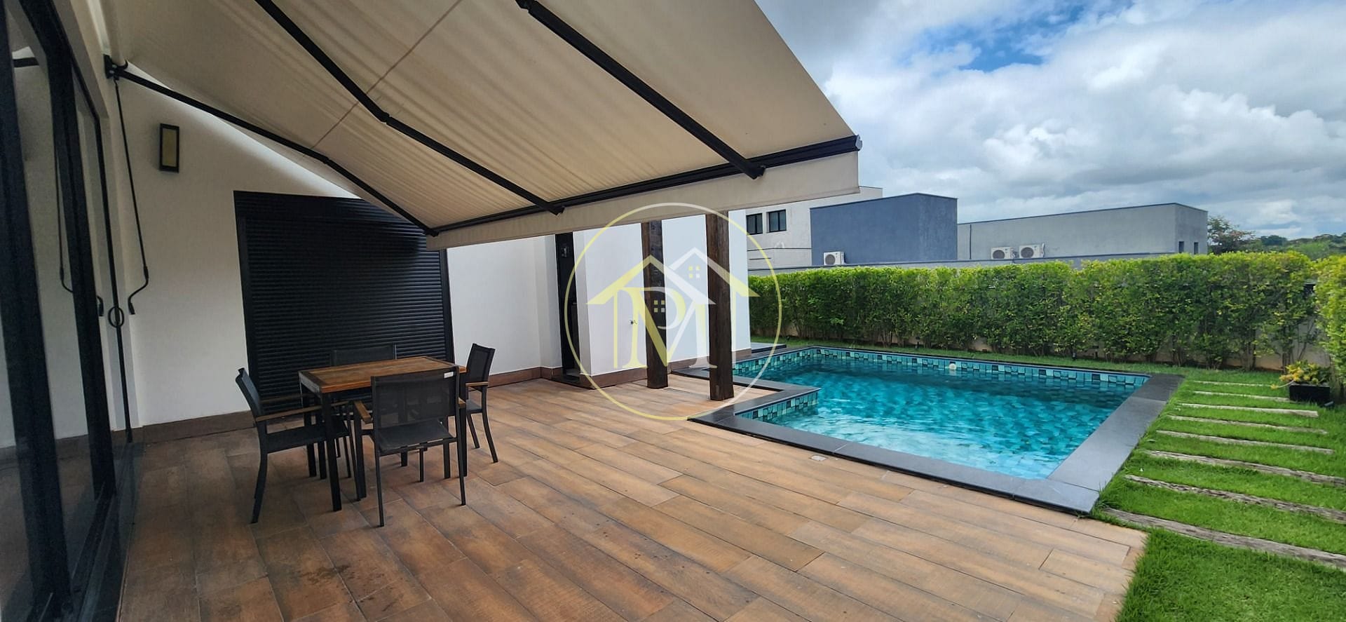 Casa à venda e aluguel com 3 quartos, 246m² - Foto 7