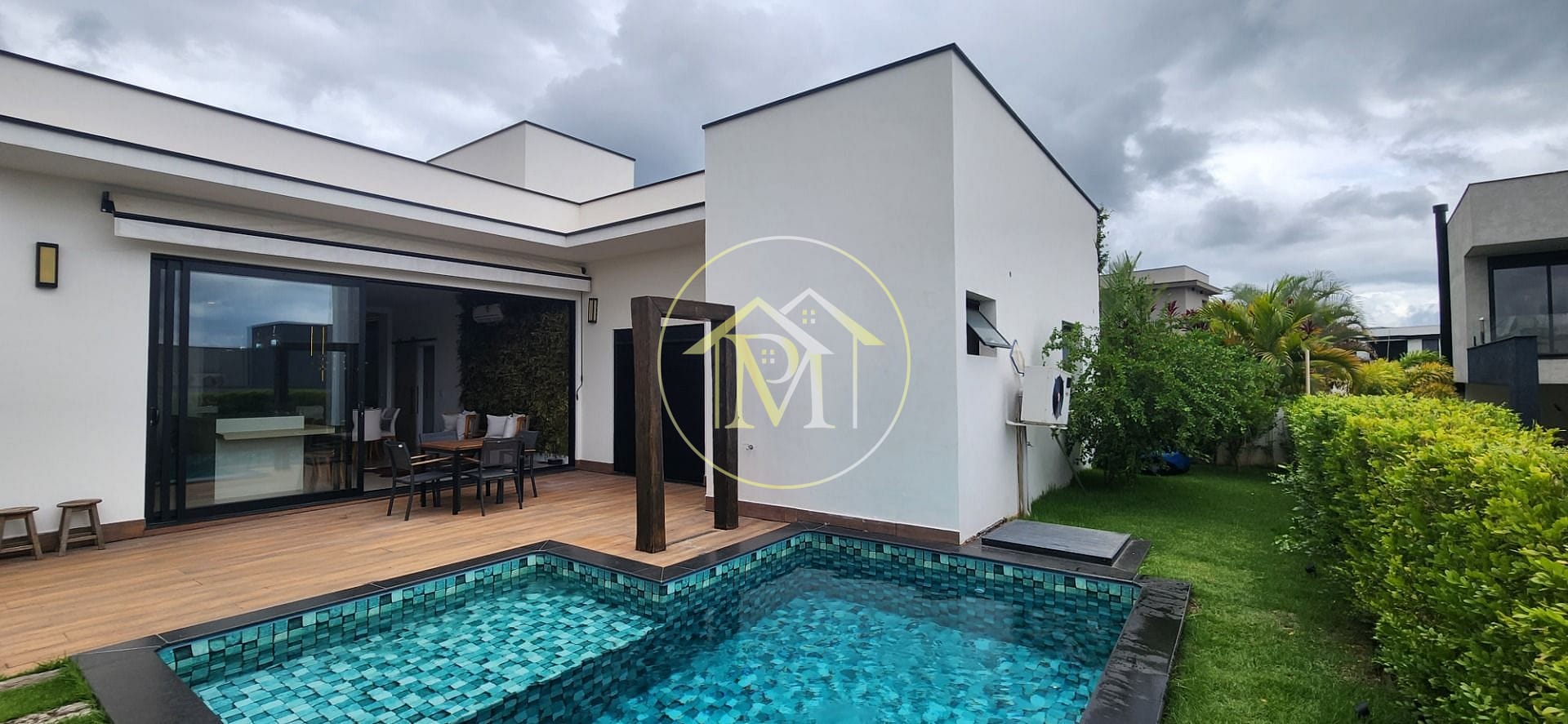 Casa à venda e aluguel com 3 quartos, 246m² - Foto 10