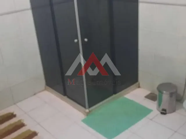Casa com 480m², à venda ou para alugar, no bairro Piratininga em Niterói
